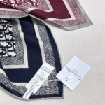 Dior Unisex Oblique Diortwin 90 Square Scarf Rose Des Vents och Grå Sidentwill