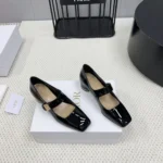 Escarpin Miss Dior pour femme en cuir de veau verni noir KCV268VNI