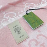 Gucci Unisex GG Jacquard Scialle in seta e lana - Rosa 6636713GC435972