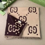 Sciarpa unisex Gucci in lana e seta jacquard GG - Marrone 4955924G3502179