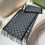 Gucci Unisex Woll-Jacquard-Schal mit GG Shadow-Grey 7952764G2001362