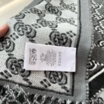 Gucci Unisex Woll-Jacquard-Schal mit GG Shadow-Grey 7952764G2001362