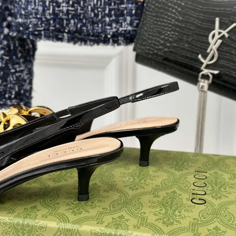 Gucci Women Slingback with Gucci Marina Chain 794372BNC801000