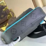 Louis Vuitton Uomo Avenue Borsa a tracolla Monogram Macassar M11703