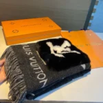 Louis Vuitton Unisex Cold Reykjavik Halsduk - Svart M74353