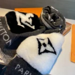 Louis Vuitton Unisex Cold Reykjavik Halsduk - Svart M74353