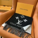 Louis Vuitton Unisex Reykjavik Halsduk - Svart M71040