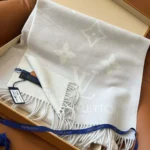 Louis Vuitton Unisex Reykjavik Scarf-Light Grey M90838