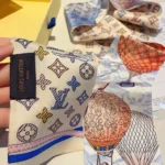 Louis Vuitton Dam Up and Away Bandeau-Blå M78441