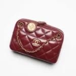 Chanel Damen Classic 11.12 Handtasche aus genarbtem, glänzendem Kalbsleder, goldfarbenes Metall, Weiß