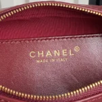Chanel Damen Classic 11.12 Handtasche aus genarbtem, glänzendem Kalbsleder, goldfarbenes Metall, Weiß