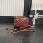 Chanel Damen Classic 11.12 Handtasche aus genarbtem, glänzendem Kalbsleder, goldfarbenes Metall, Weiß