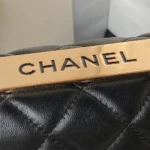 Chanel Damen Mini Flap Bag mit Tragegriff oben aus Lammleder - Schwarz