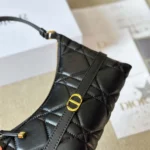 Bolso mini Dior Miss Caro Cigale para mujer, piel de cordero macrocannage negra