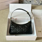 Bolso mini Dior Miss Caro Cigale para mujer, piel de cordero macrocannage negra
