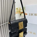 Borsa a patta Dior da donna Miss Dior nera, trapuntata Miss Dior in pelle di vitello integrale