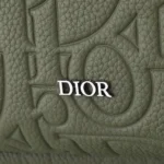 Zaino Dior Unisex Rider 2.0 con cerniera in pelle Dior Gravity color cachi e pelle di vitello martellata color cachi