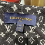 Cappotto con cappuccio da donna Louis Vuitton LV - Nero e bianco 1A4PE7