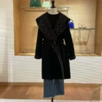 Cappotto con cappuccio da donna Louis Vuitton LV - Nero e bianco 1A4PE7