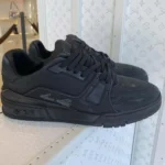 Louis Vuitton Unisex LV Trainer Distressed Sneaker - Nero 1ADEQS