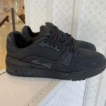 Louis Vuitton Unisex LV Trainer Distressed Sneaker - Nero 1ADEQS
