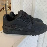 Louis Vuitton Unisex LV Trainer Distressed Sneaker-Black 1ADEQS (1)