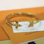 Bracelet Louis Vuitton Femme LV Iconic Initiales Couleur Or