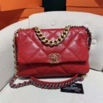 Borsa a mano Chanel da donna 19 in pelle di agnello lucida color oro, color argento e rosso rutenio