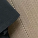 Louis Vuitton Herren Geprägtes LV T-Shirt-Schwarz 1AGIJ4