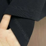 Louis Vuitton Herren Geprägtes LV T-Shirt-Schwarz 1AGIJ4