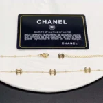 Collana lunga Chanel CC da donna in metallo