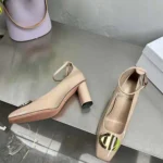 Dior Damen CD Forever Dior Pumps Nude Lack-Kalbsleder