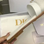 Dior Donna Dway Slide Pelle di vitello bianca e cotone ricamato