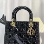 Borsa Dior da donna media Lady Dior in pelle di vitello verniciata nera Cannage M0565OWCB