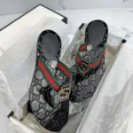 Gucci Women Web Thong Sandals in Leather-Black