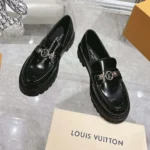 Mocasín plano Louis Vuitton LV District para mujer, negro, 1AGXI3