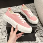 Zapatillas Chanel con cordones para mujer, color rosa