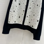 Dior Herr Bomberjacka Svart och Vit Kashmirblandad Stickad Jacka med Flerfärgat Dior Astralmotiv