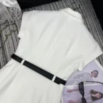 Dior Donna Abito di media lunghezza con cintura in lana vergine e seta Grain de Poudre color écru