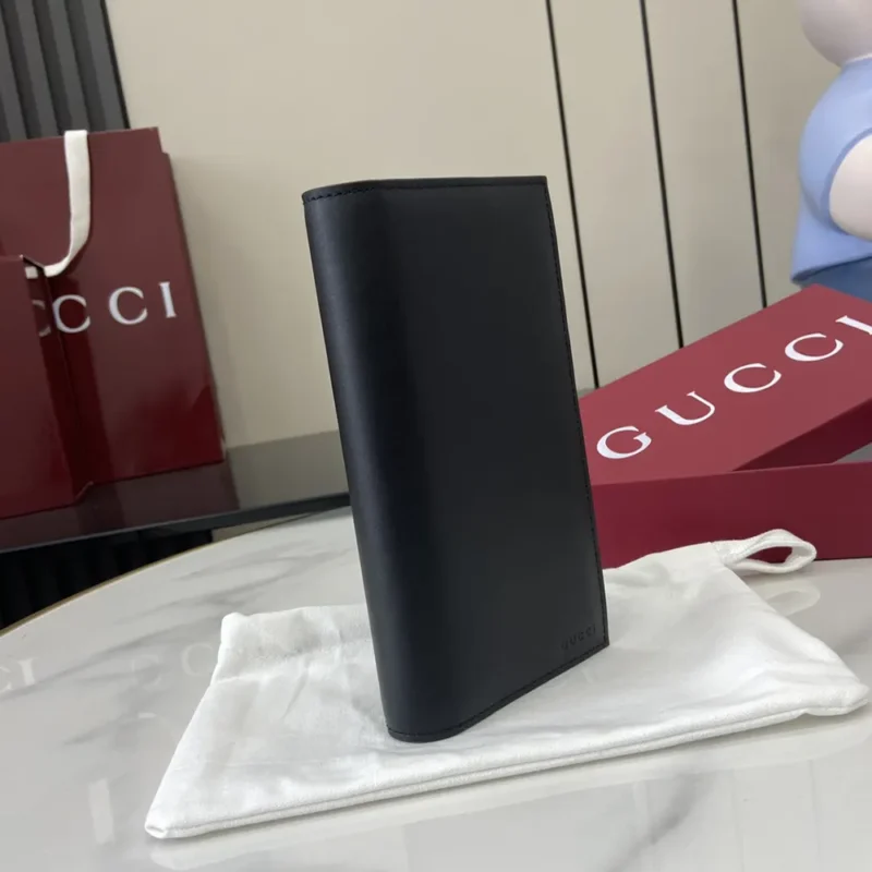 Gucci Unisex GG Emblem Bi Fold Embossed Card Case-Black 818953AAEQ81000