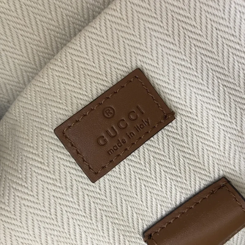 Gucci Unisex GG Emblem Medium Backpack-Brown 821159FAED39786