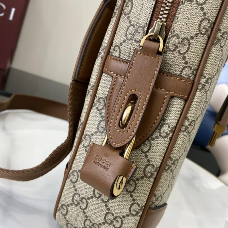 Gucci Unisex GG Emblem Medium Briefcase-Brown 821149FAED39786