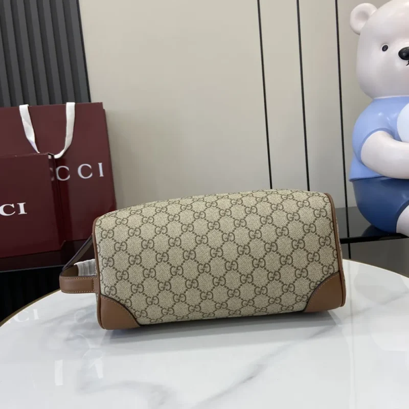 Gucci Unisex GG Emblem Medium Toiletry Case-Brown 821163FAED09786