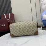 Gucci Unisex GG Emblem Medium Toiletry Case-Brown 821163FAED09786
