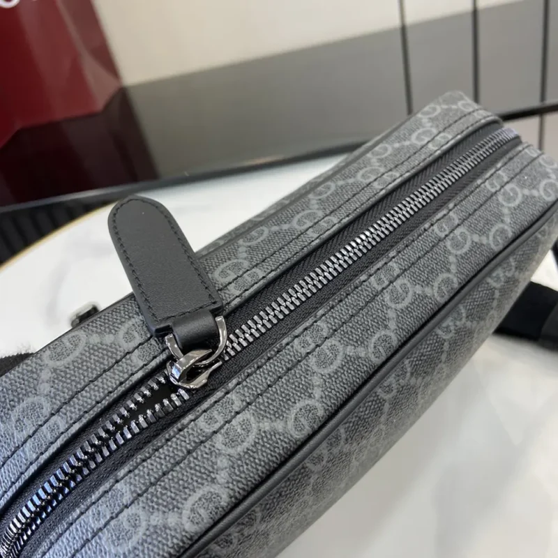 Gucci Unisex GG Emblem Small Crossbody Bag-Gray 821155FAED41000