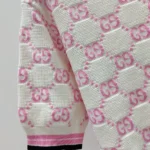 Haut ras du cou en coton Gucci pour femme avec motif GG intarsia 788766XKD1R9487