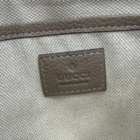 Gucci Women GG Emblem Medium Shoulder Bag 815277AAEEM1523 (1)