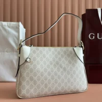 Gucci Women GG Emblem Medium Shoulder Bag-White 815216FAD6L9641 (1)