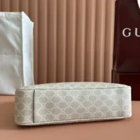 Gucci Women GG Emblem Medium Shoulder Bag-White 815216FAD6L9641 (1)