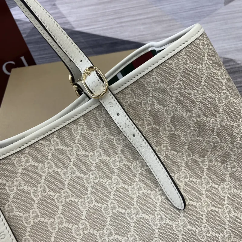 Gucci Women GG Emblem Medium Tote Bag-White 815213FAD6L9641